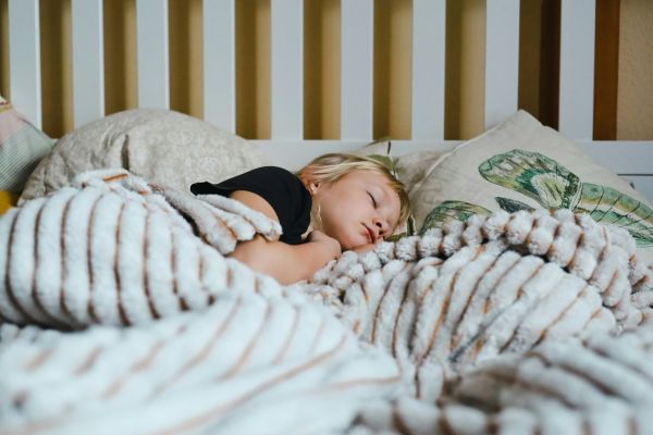 Guide sur le sommeil des bébés : stratégies bienveillantes pour mieux dormir