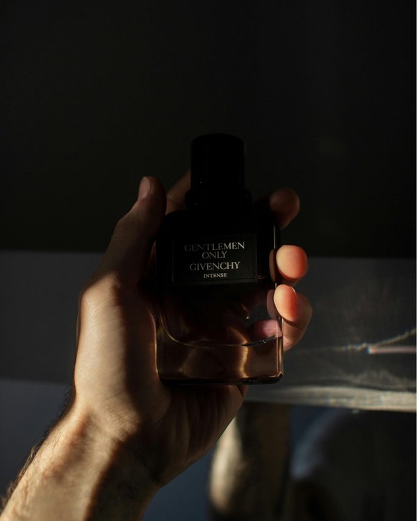 Les parfums homme incontournables pour une allure élégante